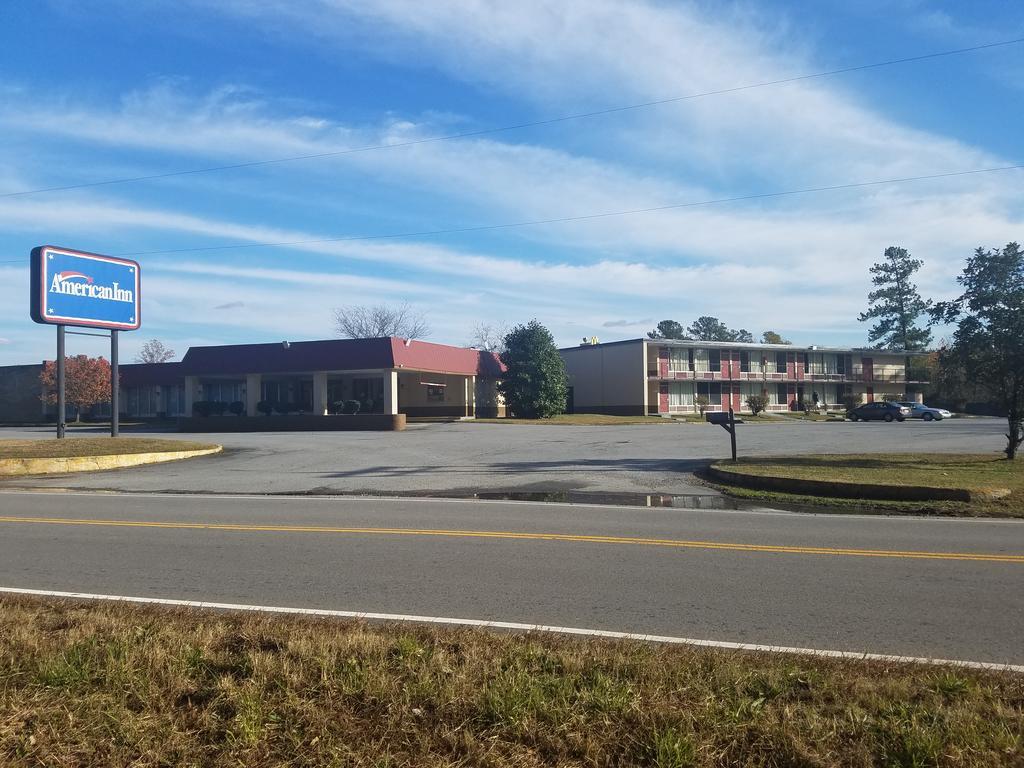 American Inn Skippers/Emporia Area Buitenkant foto